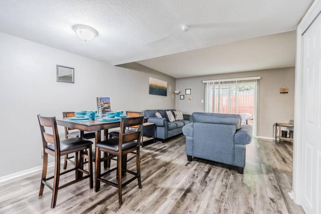 Cozy 2 Bedroom Apt 9Ml From Downtown Ft Worth Fort Worth Eksteriør billede